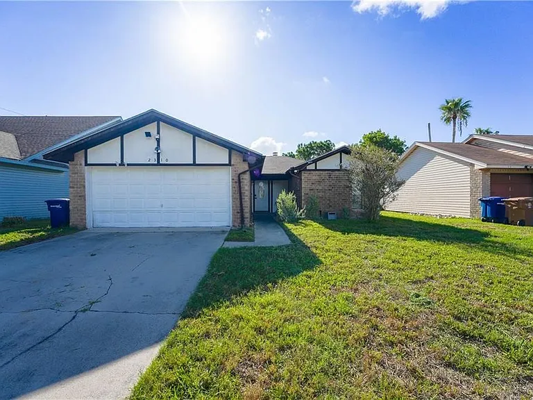 2310 Vialoux Dr — Photo 1