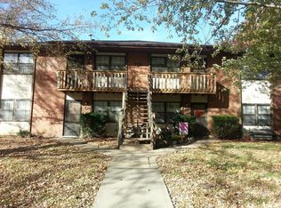 701 NE 2nd St, Blue Springs, MO 64014