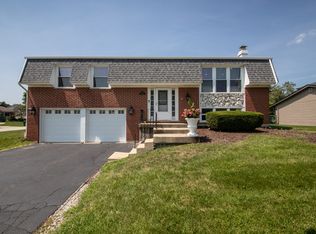 1415 Worden Way, Elk Grove Village, IL 60007