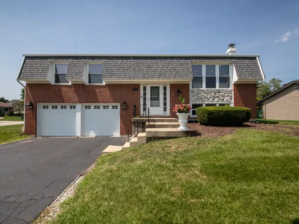 1415 Worden Way, Elk Grove Village, IL 60007