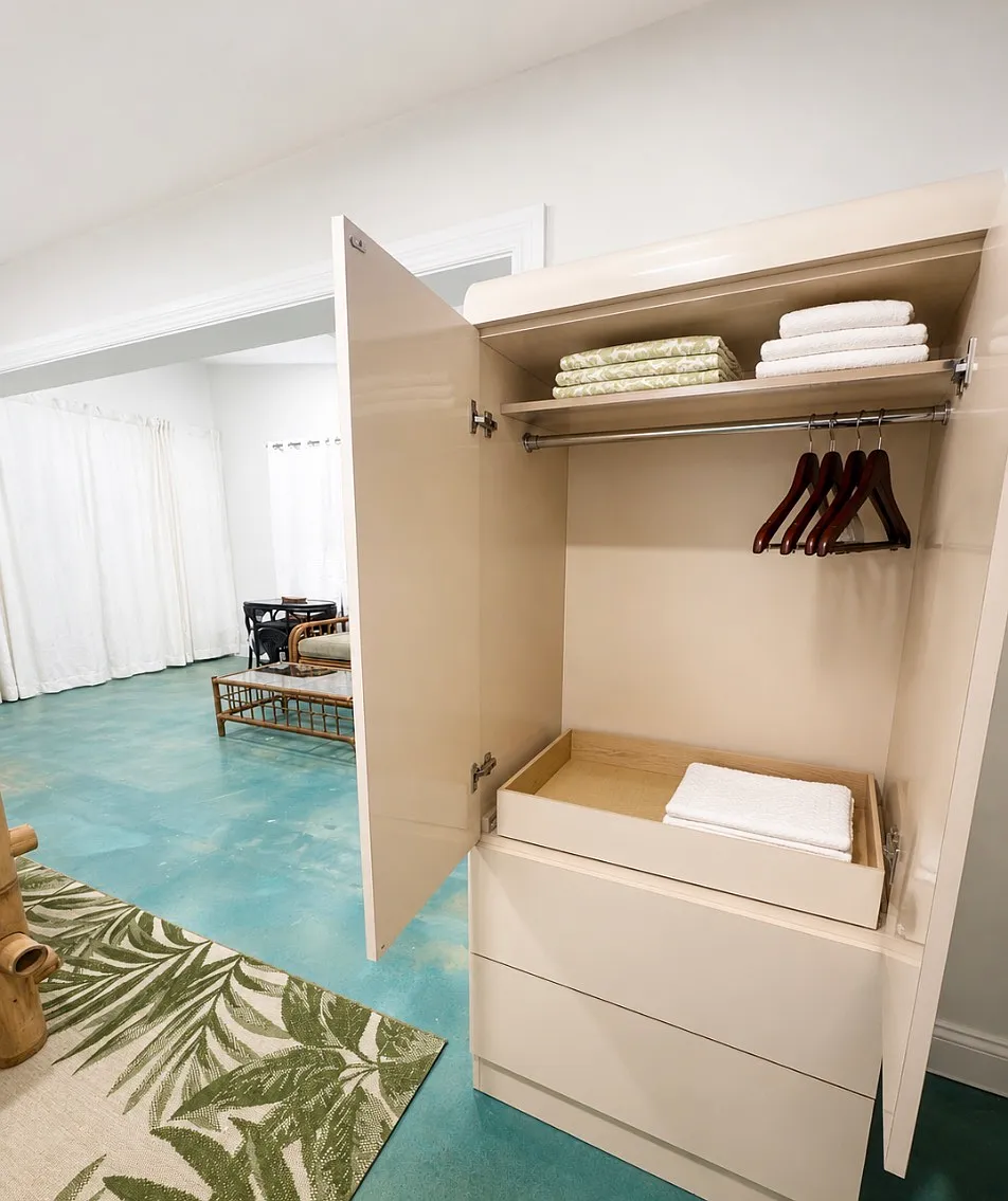 4 bed, 3000 sqft, $6,000 — Photo 3