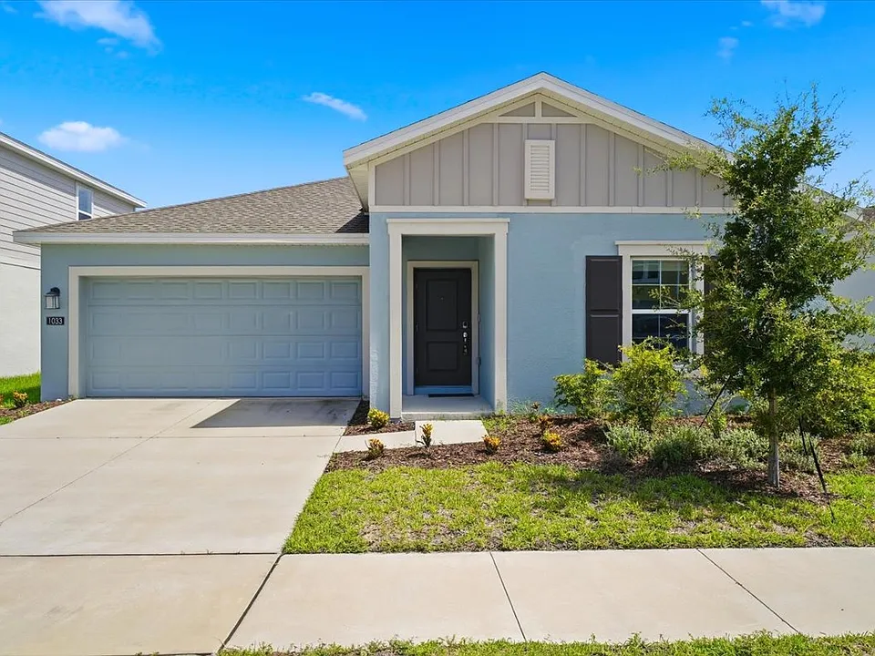 1033 Holden Way
