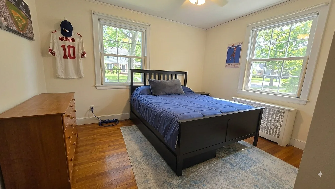 2 bed, 1.0 bath, 1000 sqft, $3,117 — Photo 2