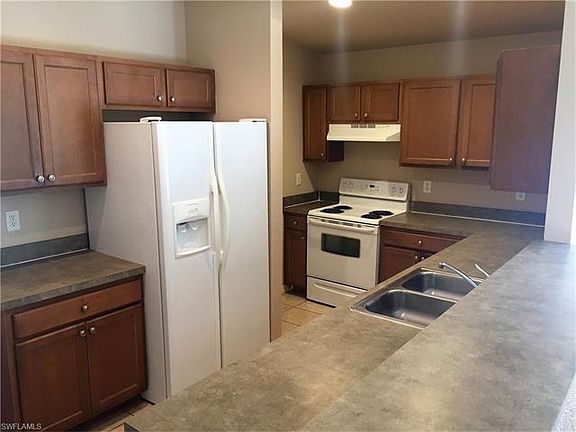3rd image of 27252 Tribune Blvd