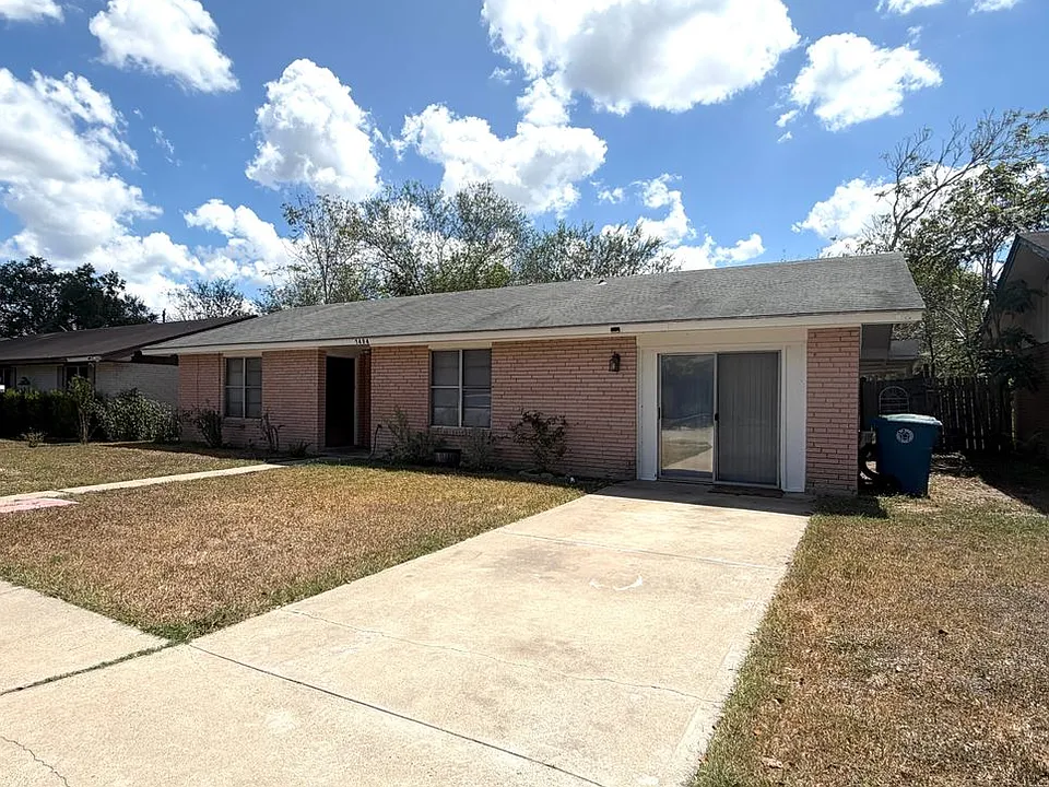 1404 Fairview Dr