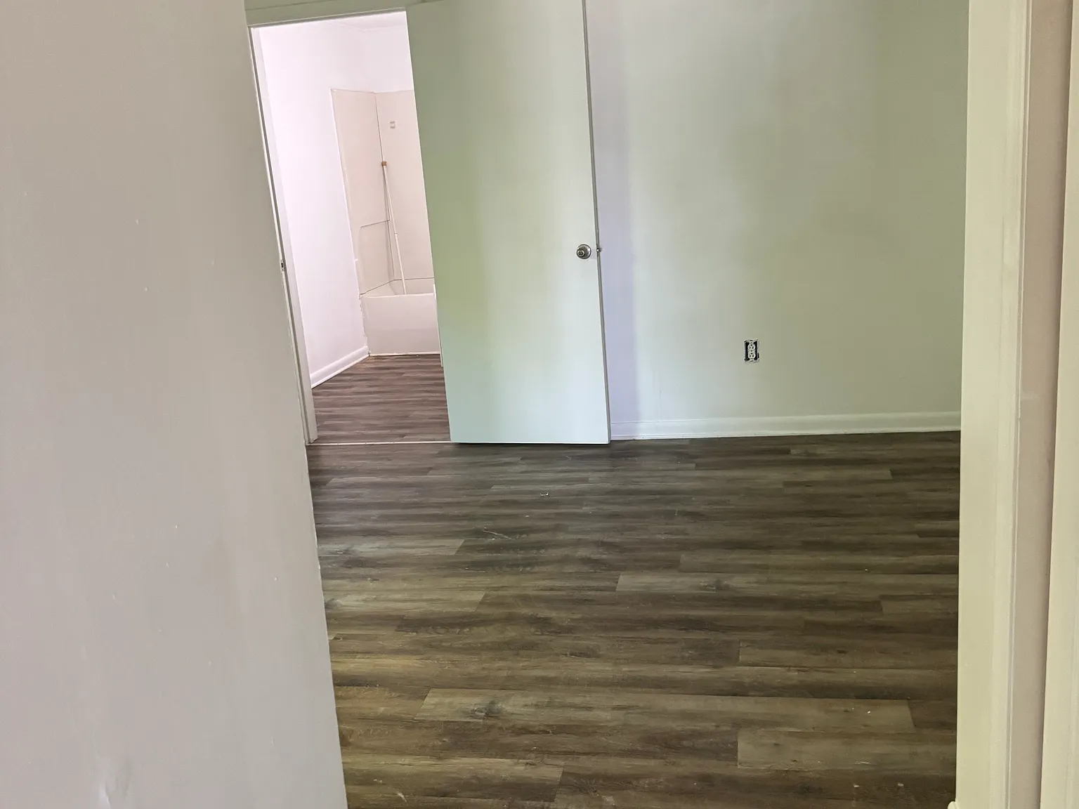 3 bed, $1,600 — Photo 4