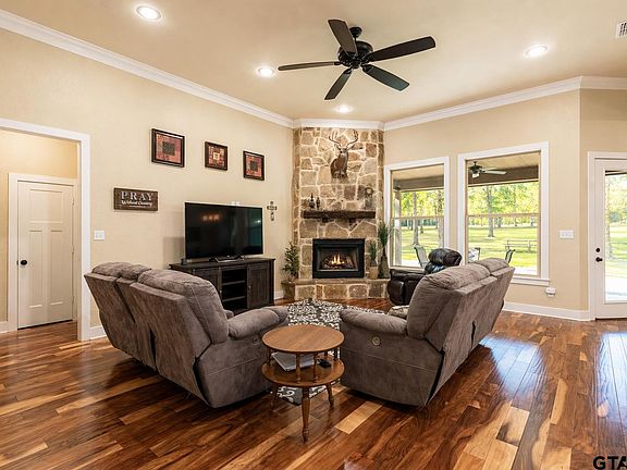 4th image of 14080 Pine Overlook Dr