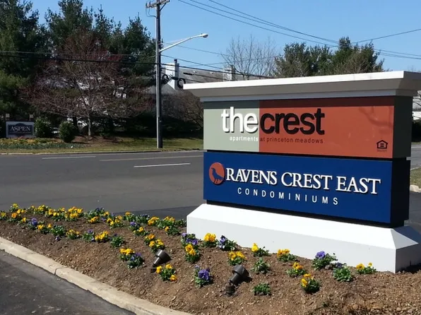 707 Ravens Crest Dr, Plainsboro, NJ 08536
