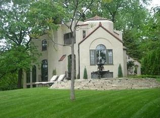 31 Benhill Rd, Saint Paul, MN 55105