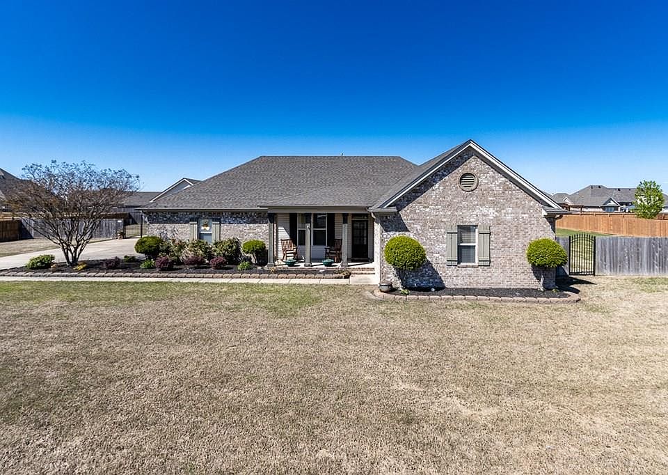 1st image of 614 Koser Dr