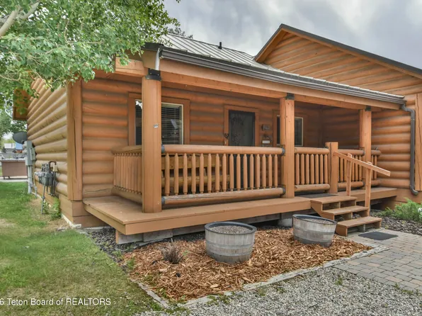 558 Canal St, Pinedale, WY 82941