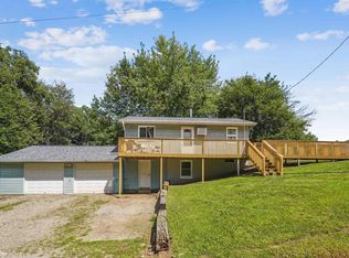 5191 Skyline Dr, Brooklyn, IA 52211