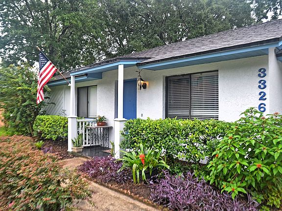 3rd image of 3326 Sassafras Ct