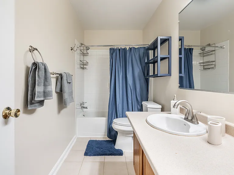 1546 Northgate Sq #21C — Photo 15