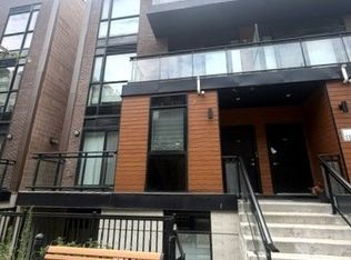 26 Coles Ave #403, Vaughan, ON L4L0J1
