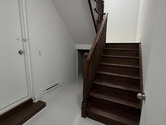 2nd image of 521 Thompson Rd S #1