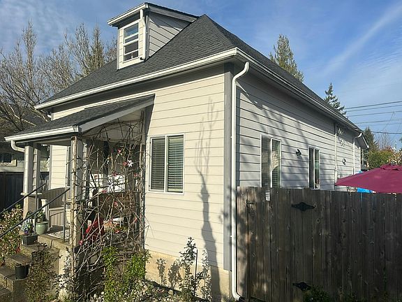 2nd image of 5927 Yakima Ave