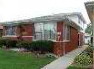 8239 S Francisco Ave, Chicago, IL 60652