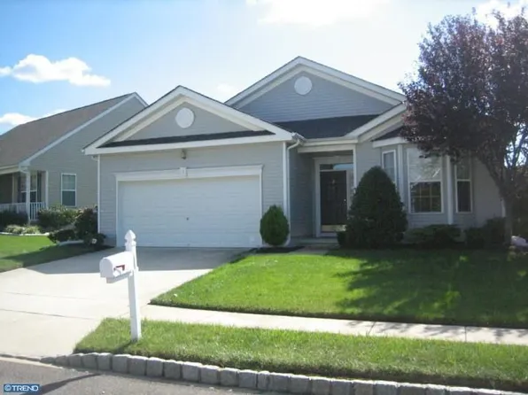 2 Kristian Dr, Sicklerville, NJ 08081