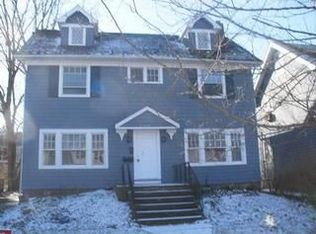 2998 Yorkshire Rd, Cleveland Heights, OH 44118