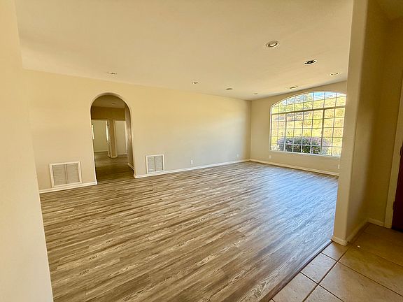 4th image of 30790 Star Haven Dr