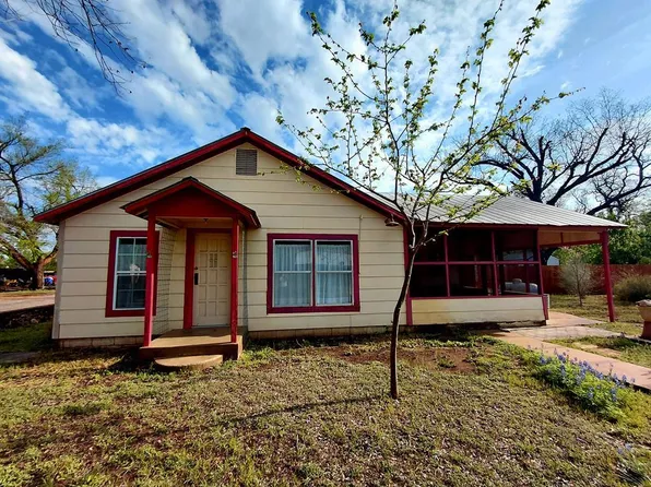 631 Millard St, Mason, TX 76856