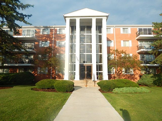 1st image of 1050 N Farnsworth Ave APT 306