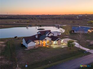 925 River Ranch Cir, Martindale, TX 78655