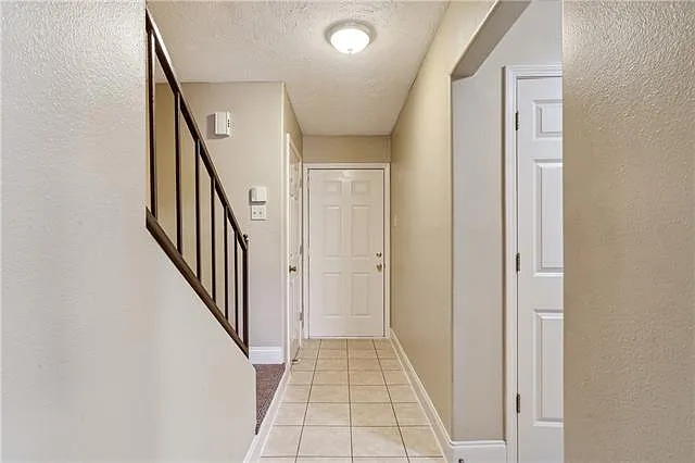 4425 Barnett St #A — Photo 4