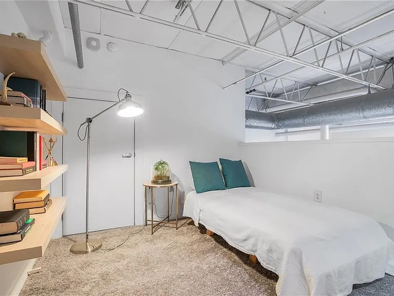 174 Chester Ave SE #102 — Photo 22