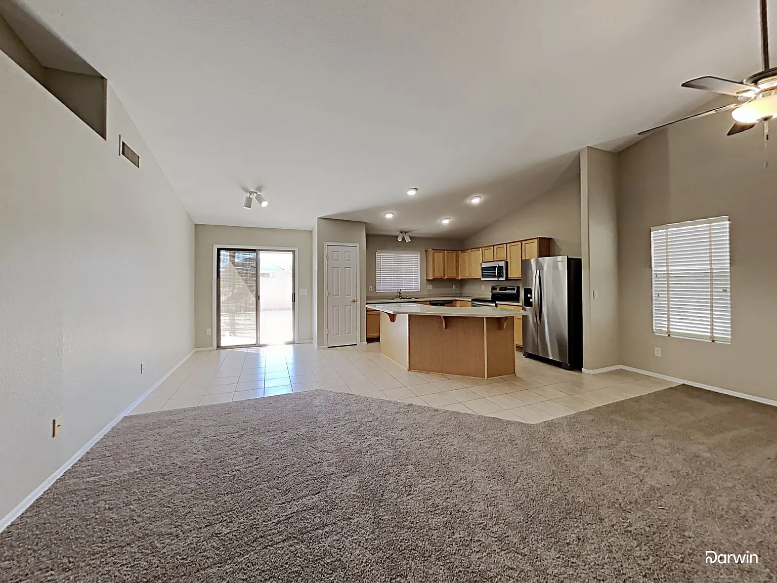 3 bed, 2.0 bath, 1883 sqft, $1,795 — Photo 2