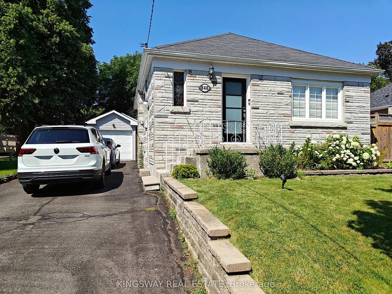 3 bed, $2,850 — Photo 1