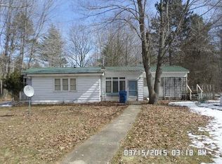 1195 Coolidge Rd, Beaverton, MI 48612