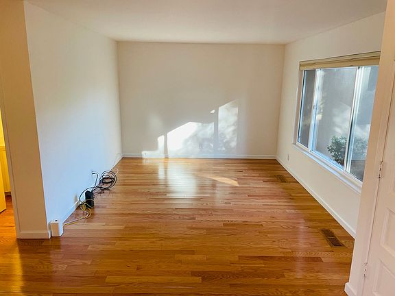 3rd image of 22578 Lazy Oak Ct
