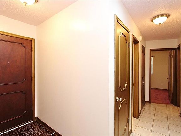 5th image of 505 Leslie Dr