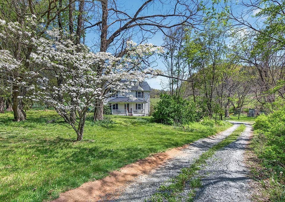 1st image of 20217 Shadowood Cir