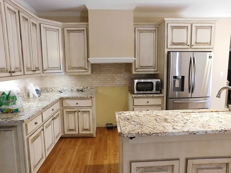 300 Taliaferro Ln — Photo 14