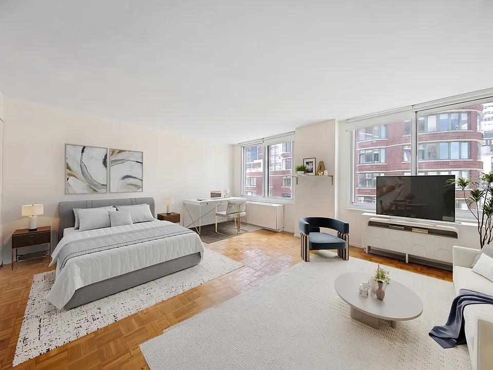303 Greenwich St #8F