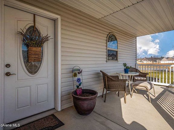 4th image of 379 W Ashworth Ln