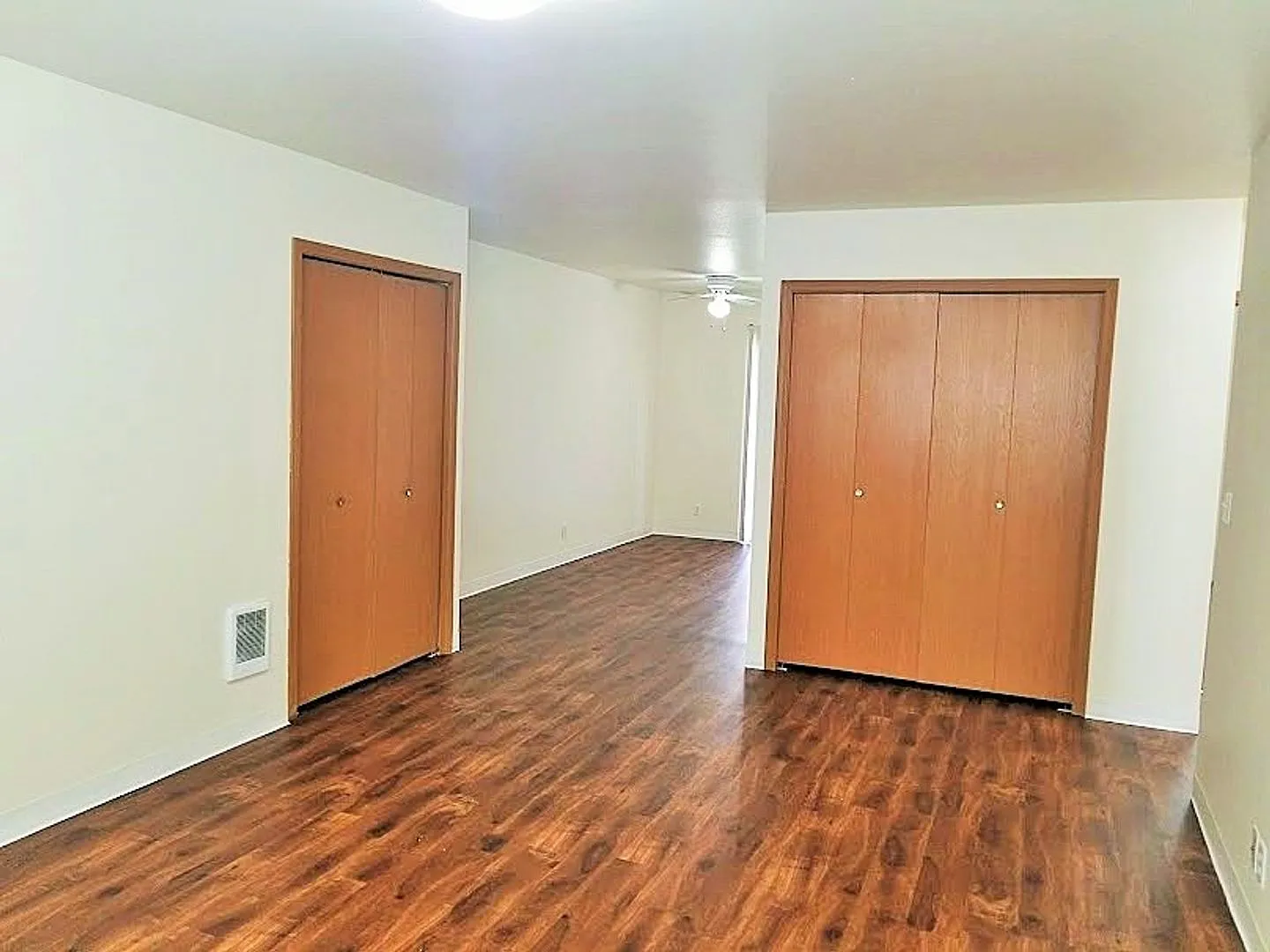 Riverview Apartments — Photo 4