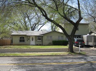 2130 E Mitchell St, Arlington, TX 76010