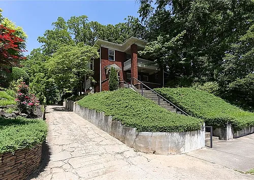 780 Clemont Dr NE Photo 1 780 Clemont Dr NE Photo 1