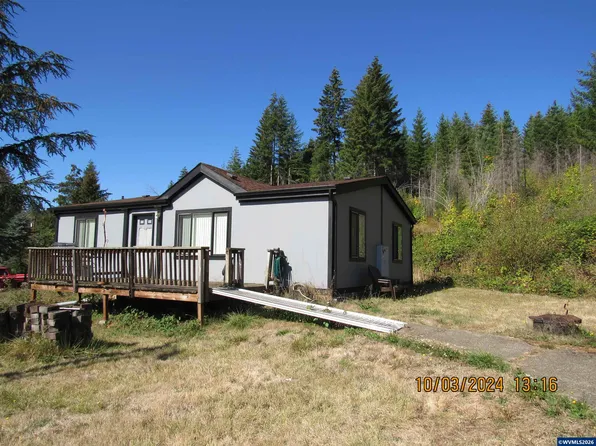 714 N Santiam Hwy W, Gates, OR 97346