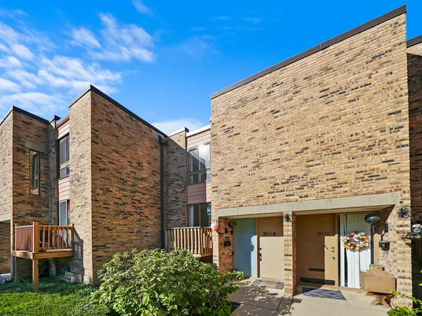 2018 Post Oak Pl, Schaumburg, IL 60173