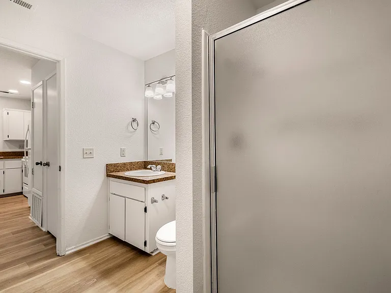Amanda Place Apartments — Photo 74