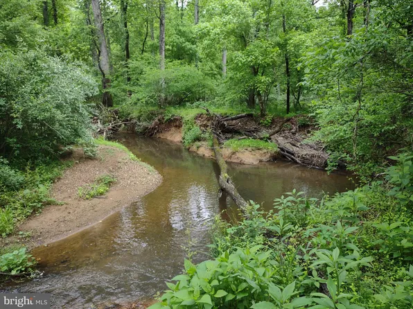 3860 Gilbert Station Rd, Barboursville, VA 22923