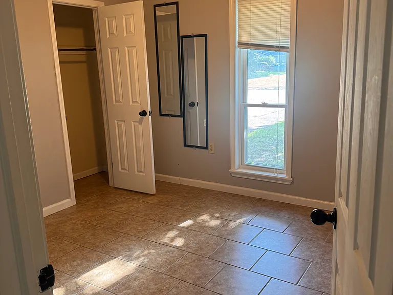 400 Christy Ct — Photo 9