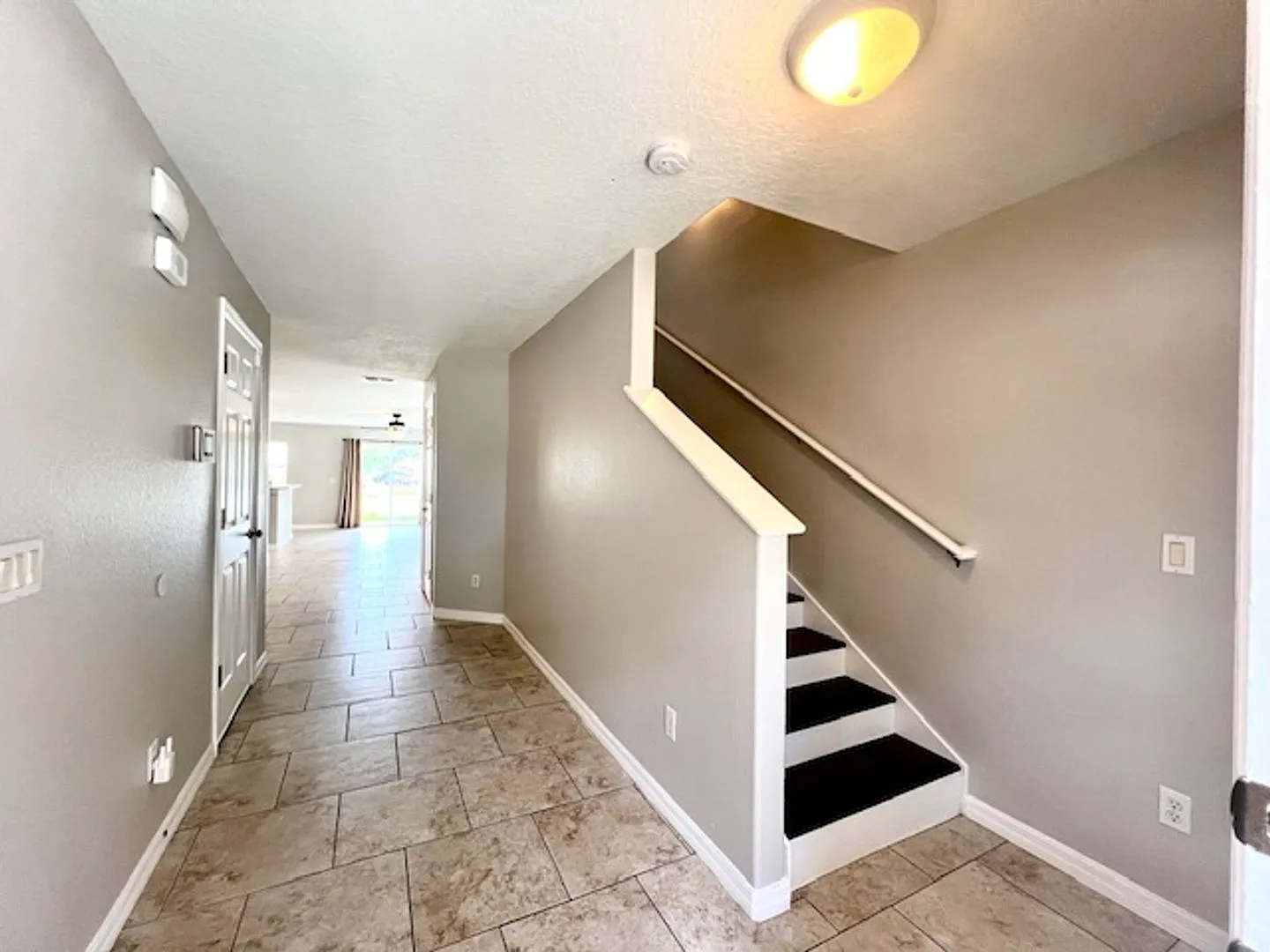 Amazing Oviedo/Ucf Area Rental! Wonderful 3 Bd 2.5 Bath Corner Unit Townhome! 1 Car Attached Gara... — Photo 4