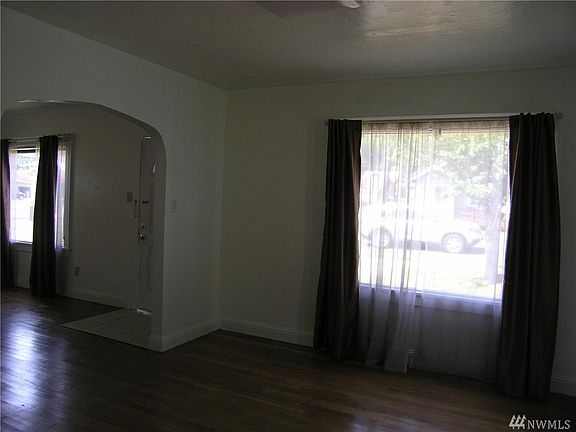 5th image of 120 Eklund Ave