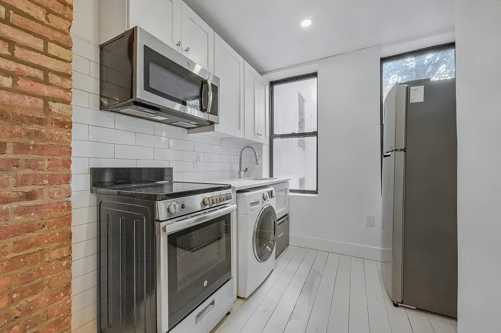 317 East 5th Street — Photo 2